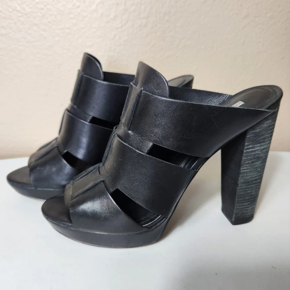 Vera Wang Lavender Black Leather Strappy Peep Toe Platform Block Heels-Size 8.5